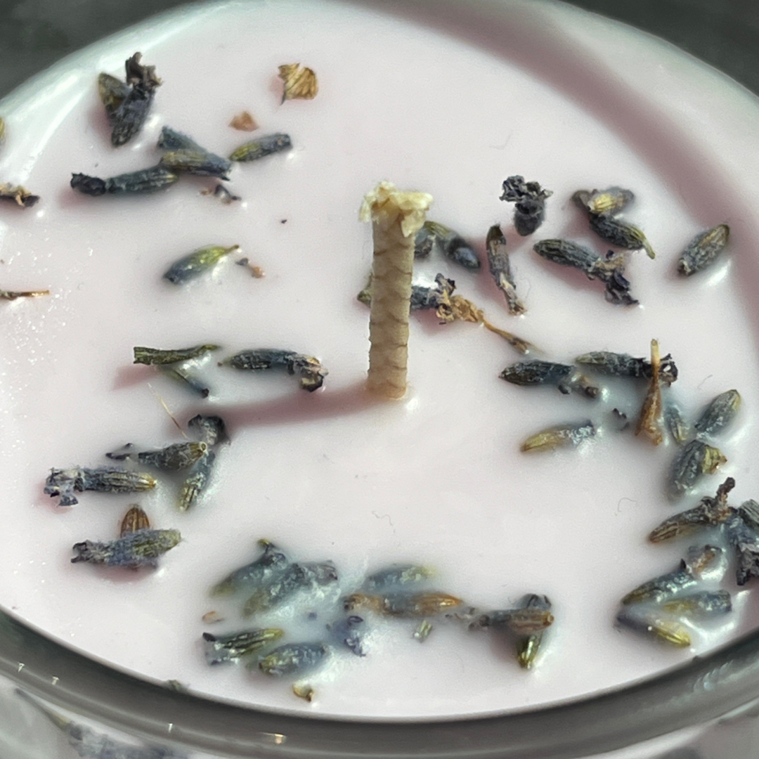 Close up of Velvet Twilight candle wax with dried lavender by Oud Library